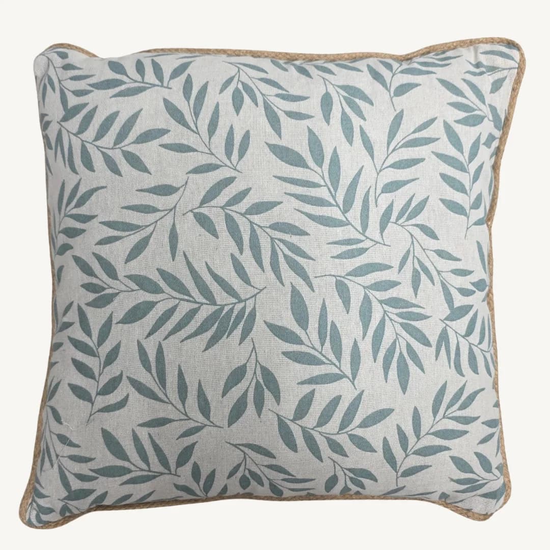 Almofada Naya com vivo e fecho, sálvia, poli-algodão estampado e juta, 45 x 45 cm