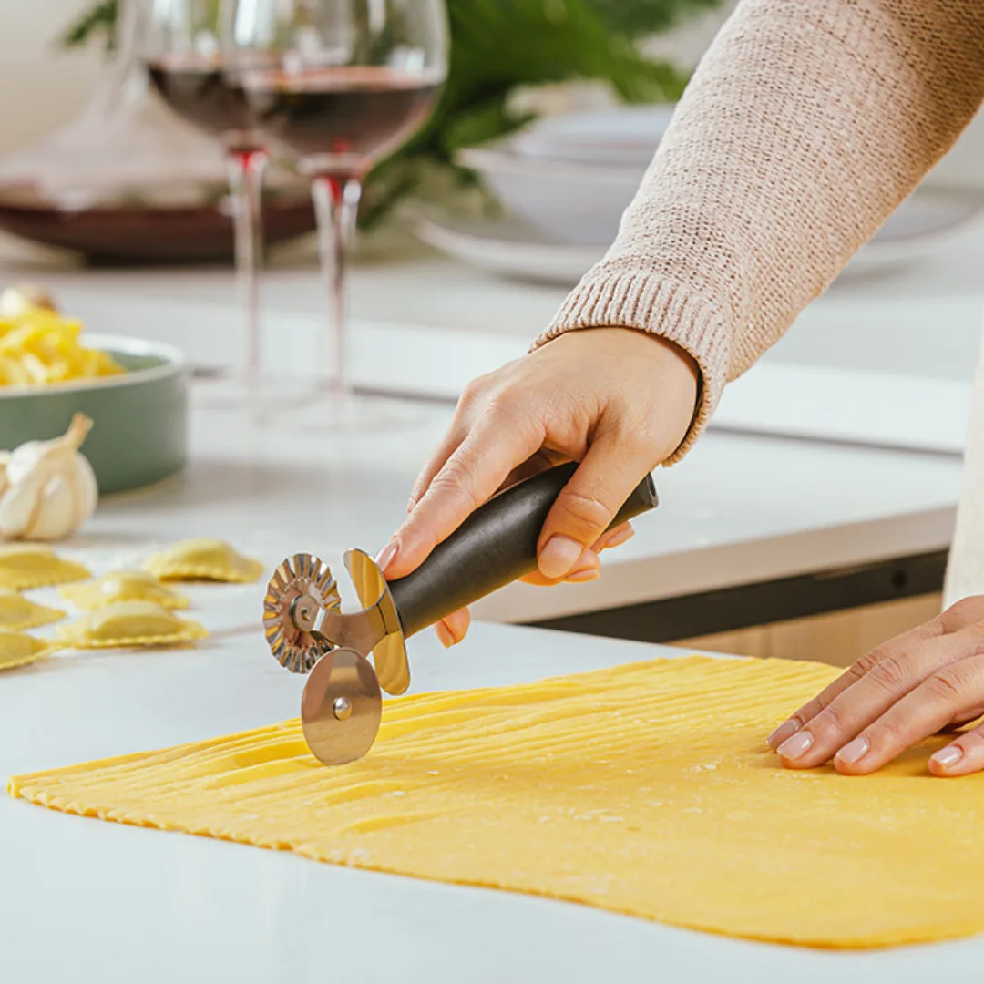 Cortador de massa e ravioli com rodas em inox, 18,5 cm