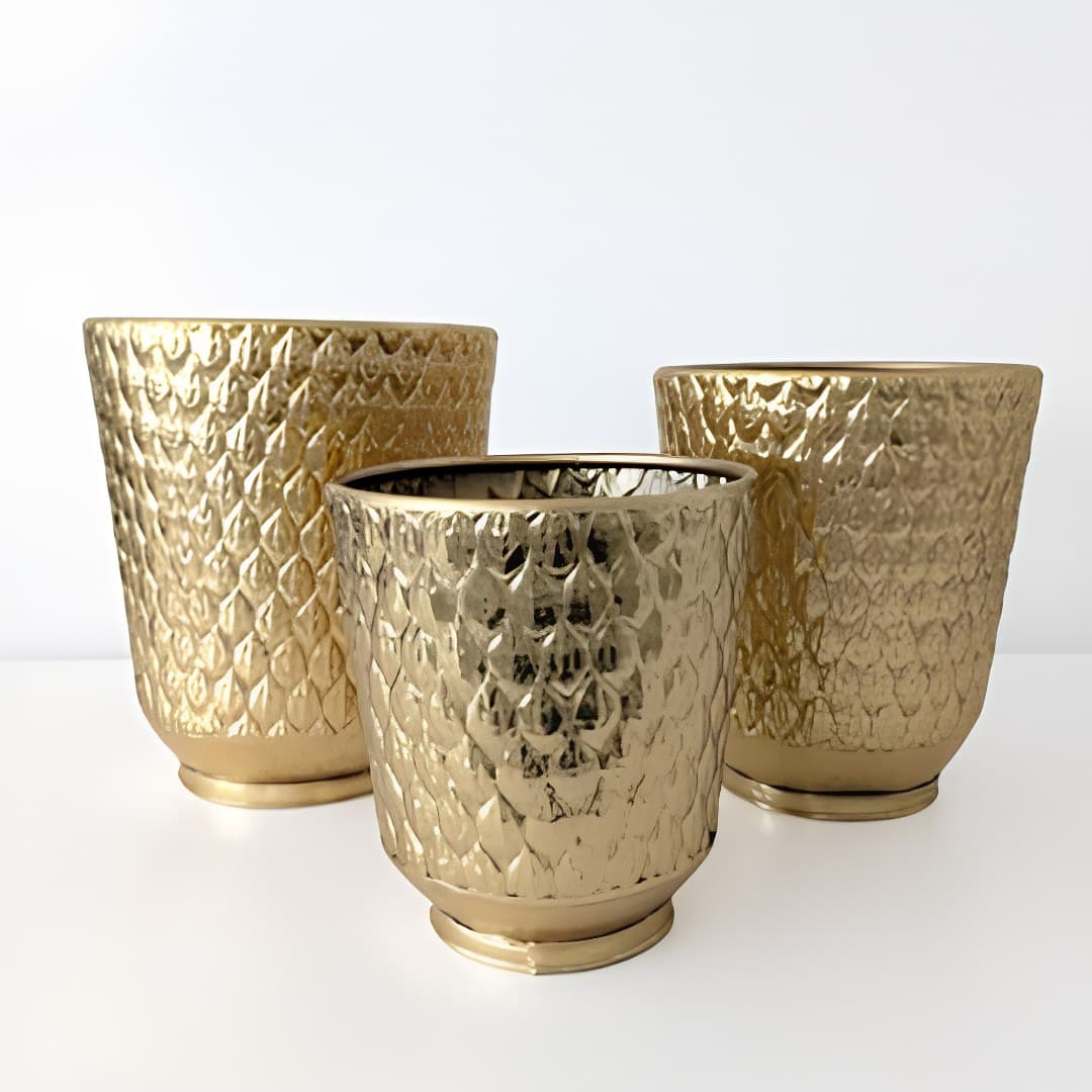 Vaso de metal, 26 x 30 cm
