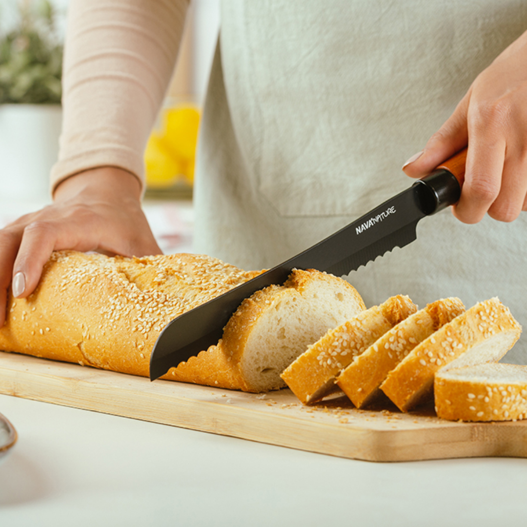 Stainless Steel Bread Knife with Wooden Handle and Non-Slip Grip, 32cm, Natural, NV
