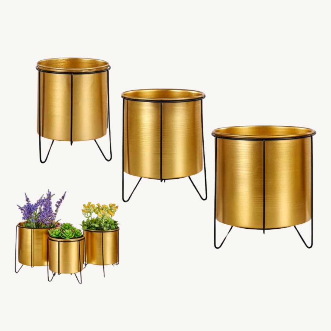 Gold Metal Vase with Black Stand 21x23cm G AR