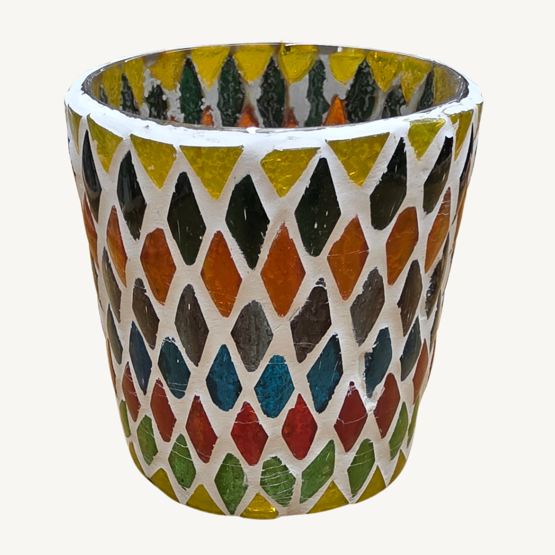 ROUND CANDLE HOLDER WITH RHOMBOIDS, SORT 2, MODEL AR