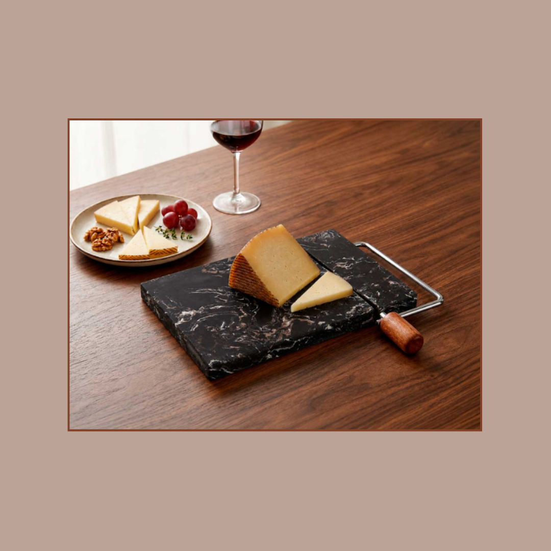 WOOD AND WHITE MARBLE CUTTING BOARD WITH HANDLE